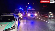 TEM Otoyolu'nda kaçak göçmenleri taşıyan araç polis otosuna çarptı