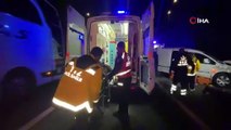 TEM Otoyolu'nda kovalamaca kazayla bitti: 14 göçmen, 4 polis yaralı