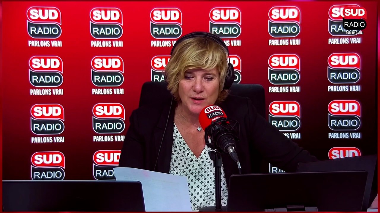 Guy Carlier parle de "Mon plus beau Noël" de Johnny Hallyday