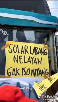 Wes Rasah Dipayungi Koyok Raja Ae, Panas Sama-sama Keringetan, Adem Sama-sama Kemulan, kata Anies Saat Kampanye Panas-panasan.