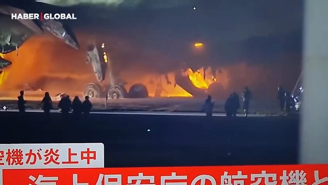 Japonya'da yanan uçağın son hali ortaya çıktı! ''Küle dönmüş''