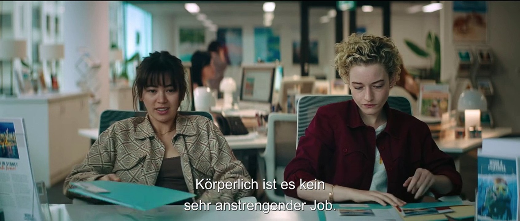 The royal hotel trailer omdu