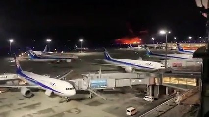 avião em chamas, tóquio