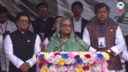 বাংলাদেশবাসীই আমার হারানো পরিবার, তাঁদের মাঝেই মায়ের স্নেহ খুঁজি: শেখ হাসিনা  | Oneindia Bengali