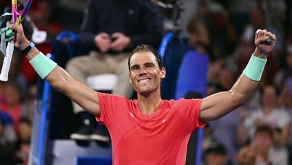 Nadal retorna às quadras com vitória tranquila