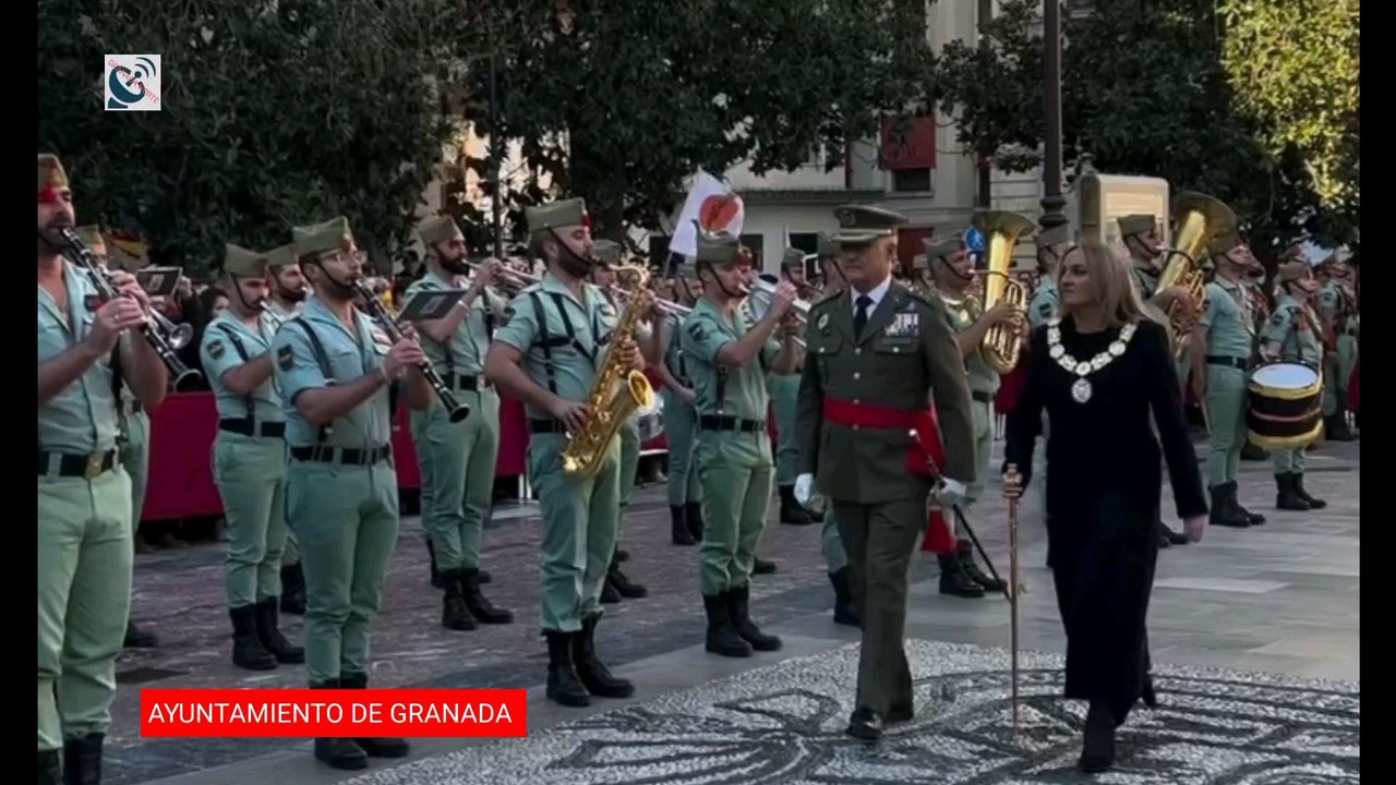 #díadelatoma l Salida desde el Ayuntamiento a la Capilla Real y Tremolación en el interior.
