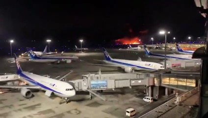 Japon : collision, évacuations, incendie… Ce que l’on sait de la situation à l’aéroport de Tokyo-Haneda