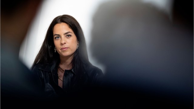 GALA VIDEO - PHOTO - Anouchka Delon : tendre moment en famille avec son mari Julien Dereims et son fils Lino