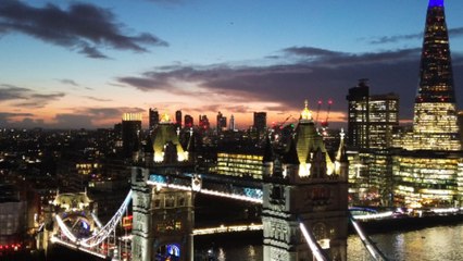 London redefines 'Extravagant' with jaw-dropping Christmas decorations all over the city