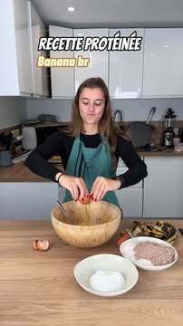 Ça fait des mois que je cherche une bonne recette de banana bread protéiné, et je crois que je l’ai enfin trouvé !!!