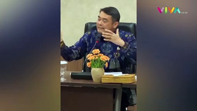 Senator Bali Gak Mau Petugas Frontline Bandara Pakai Hijab