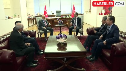 Özgür Özel, Karamollaoğlu ile görüştü