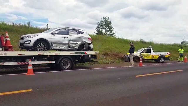 Colisão seguida de capotamento é registrada na rodovia BR-277