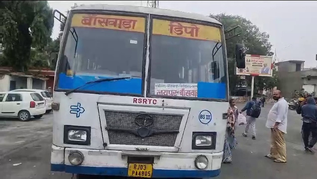 सड़कों पर उतरे वाहन चालक, आमजन पर पड़ा असर