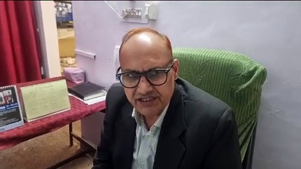 सड़कों पर उतरे वाहन चालक, आमजन पर पड़ा असर
