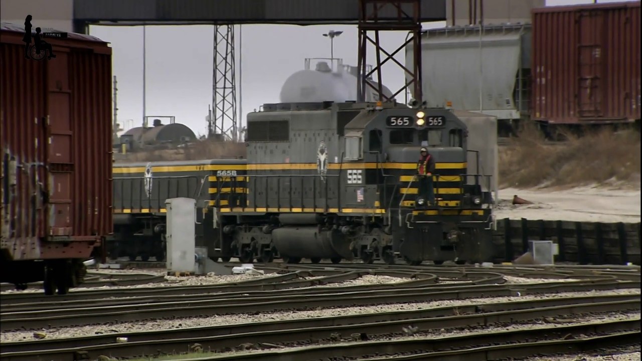 How does a single freight train deliver goods to thousands of different locations across America?