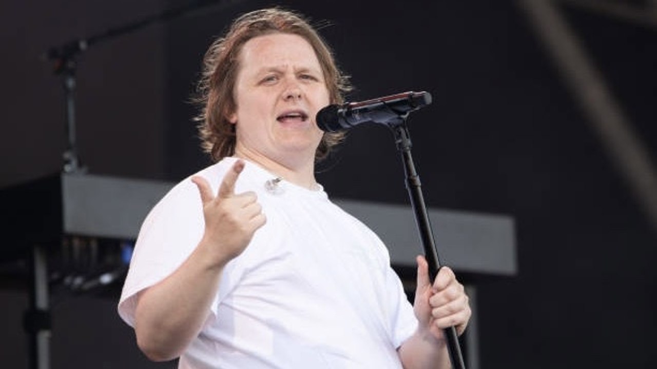 Lewis Capaldi Comparte Cómo Está Su Salud