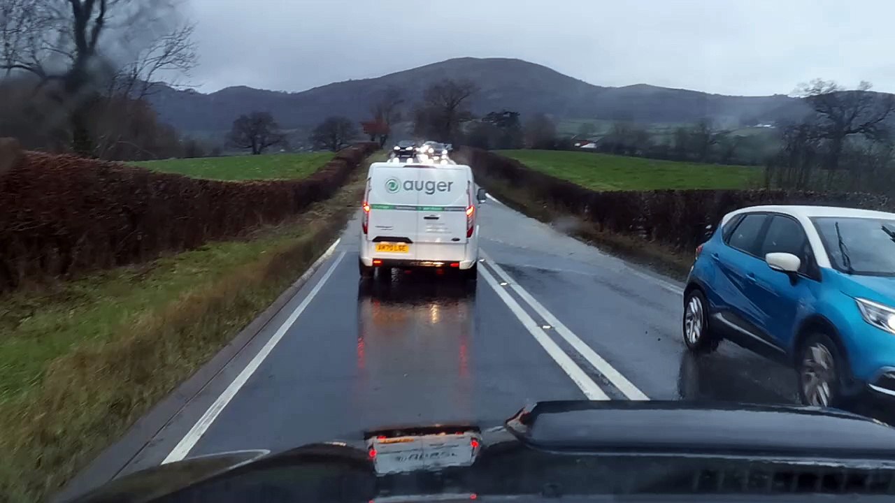 Standing water brings Welshpool to Shrewsbury traffic to a standstill