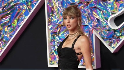 Taylor Swift Breaks Elvis Presley’s Billboard 200 Record