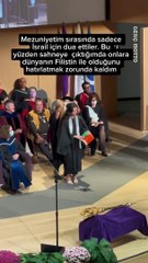 İsrail için dua edilince Filistin bayrağını çıkardı