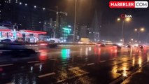 İstanbul Anadolu Yakası'nda sağanak yağış etkili oluyor