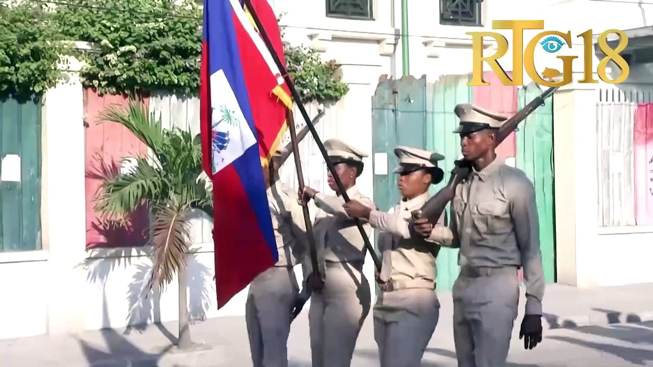 PM Ariel Henry depoze yon jèb flè nan "Autel de la Patrie" nan okazyon jounen zansèt yo.