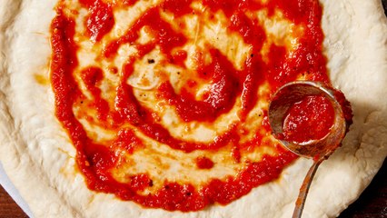 Homemade Pizza Sauce Is Easier, Cheaper & More Delicious Than The Jarred Stuff
