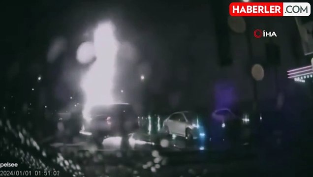 New York'ta benzin bidonu yüklü araç kalabalığın arasına daldı: 2 ölü, 5 yaralı FBI olayla ilgili terör soruşturması başlattı