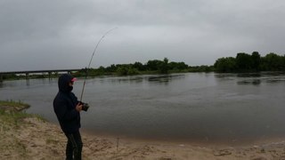 PESCA en RIO y BAJO la LLUVIA | Pesca de PATIS y Bogas | Aventura por Rio Gualeguay | Video de Pesca