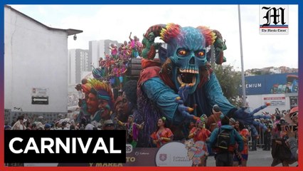 Colombian city holds traditional Blacks and Whites Carnival