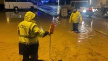 Kırklareli’de şiddetli yağış: Araçlar suya gömüldü