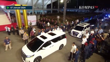 Senyum Prabowo-Gibran saat Tiba di Lokasi Debat Capres