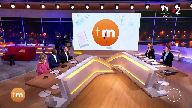Humour: Les présentateurs et chroniqueurs de Télématin sur France 2 refusent de dire bonjour ce matin pour ne pas faire de promo à la nouvelle matinale de TF1 qui s'appelle... Bonjour ! - Regardez