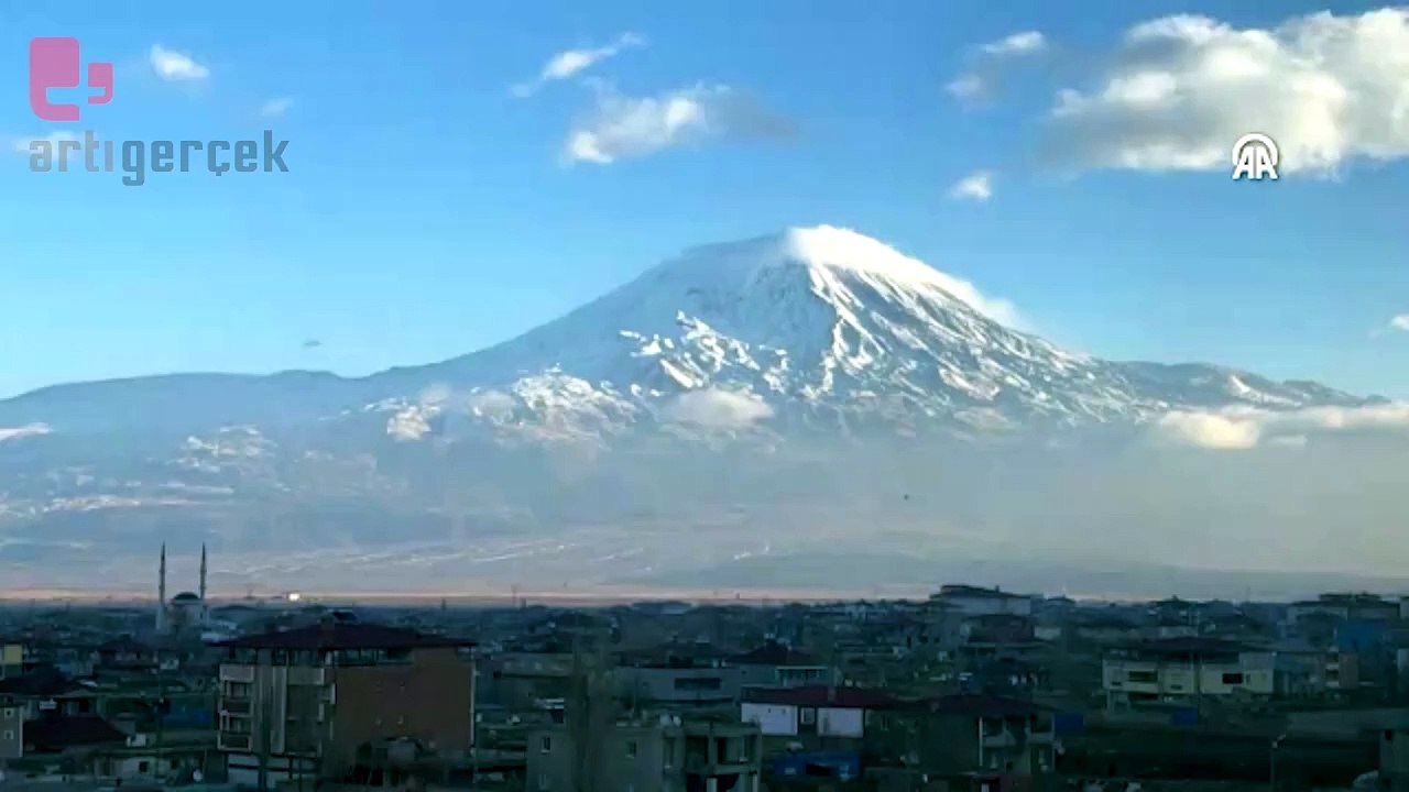 Ağrı Dağı'nın buluttan örtüsü hızlandırılmış çekim ile görüntülendi
