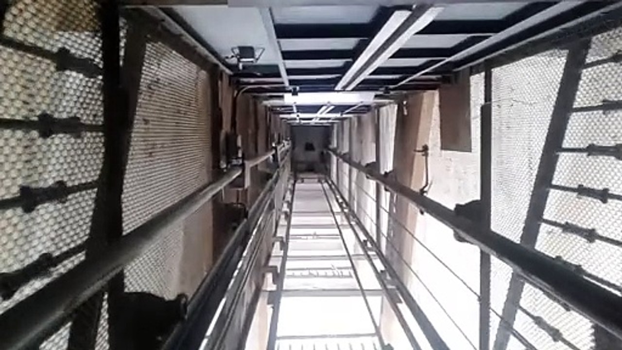 Сетчатая шахта лифта / Net-type lift shaft (Reupload)
