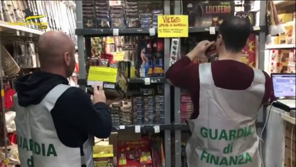 Chieti, sequestrati 13 quintali di "botti" di fine anno. Tre denunce