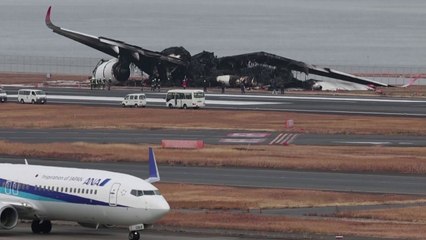 日항공기충돌 교신기록 공개 "해상청기에 활주로 진입지시 안해" / YTN