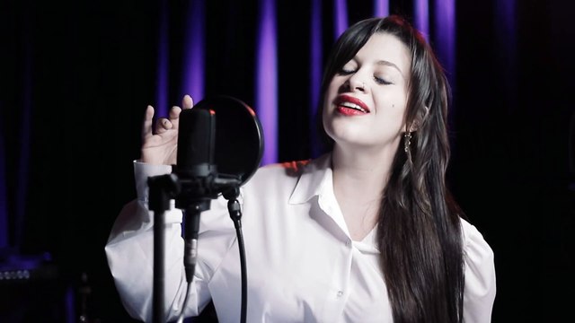 Sleeping Sun - Nightwish (cover by Taís Michelin)