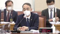 '차기 구축함 입찰 비리 의혹' 전 방사청장 압수수색 / YTN