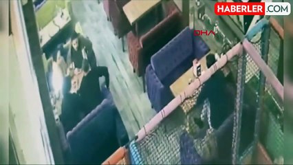 Bağcılar'da Kafede Çıkan Kavgada Bir Kişi Yaralandı