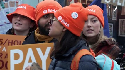 Médicos inician en Inglaterra huelga más larga del sistema público británico de salud