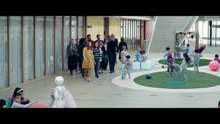 Ab 11.1. EMILIA CLARK in BABY TO GO