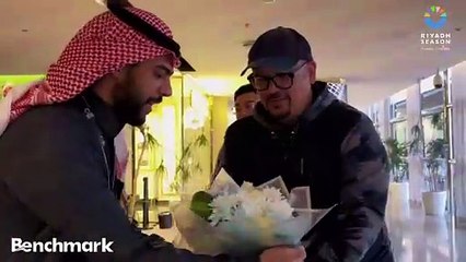 استعداداً لحفل كاسيت 90 الثاني: هشام عباس يصل إلى السعودية