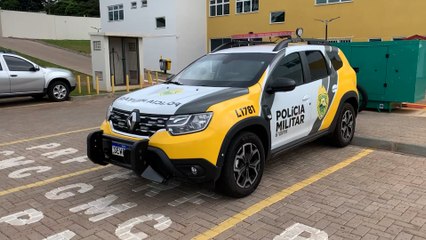 Dupla é detida acusada de furtar carteira dentro de carro no Country