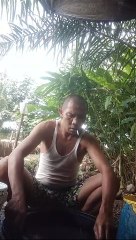 Mitra saya yang satu ini selalu menghibur mitra lain di grup, salut dengan beliau 