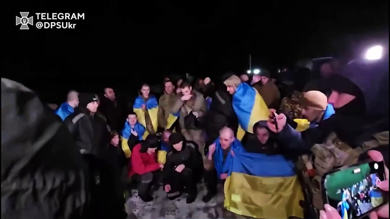 Ucrania y Rusia intercambian más de 400 prisioneros con la mediación de Emiratos Árabes Unidos