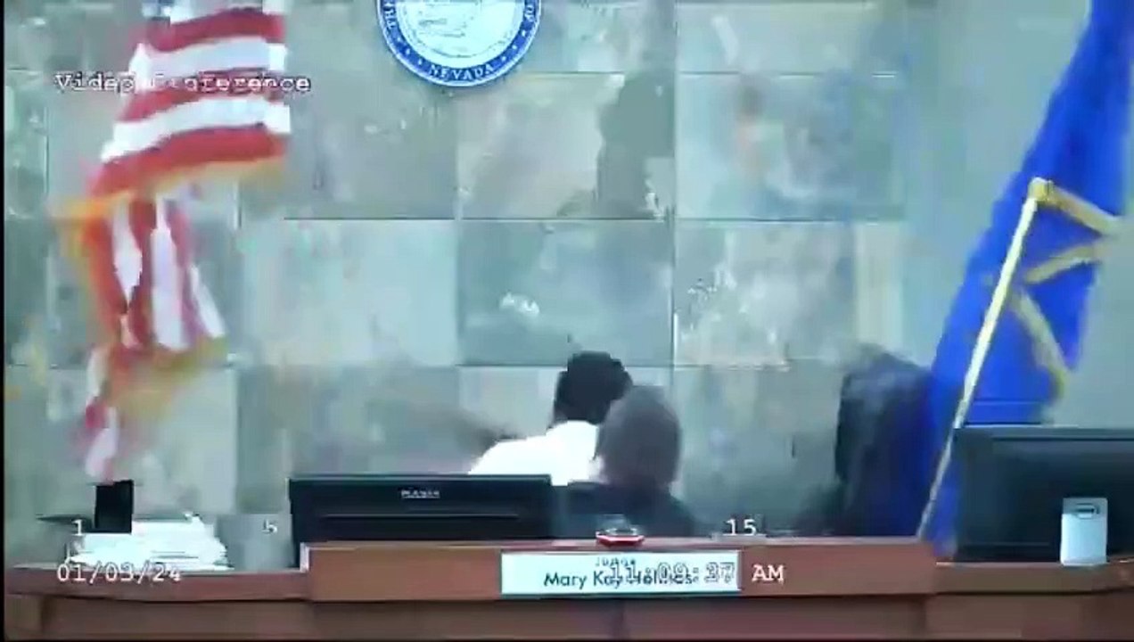 Jueza del Condado de Clark, Mary Kay Holthus, sufrió un ataque dentro de la Corte de Nevada