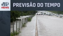 Inmet alerta para chuvas intensas em Brasília e mais 12 estados