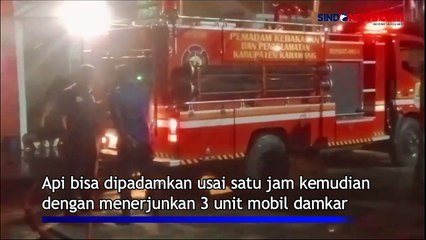 Download Video: Gudang Konstruksi di Karawang Ludes Dilalap Si Jago Merah