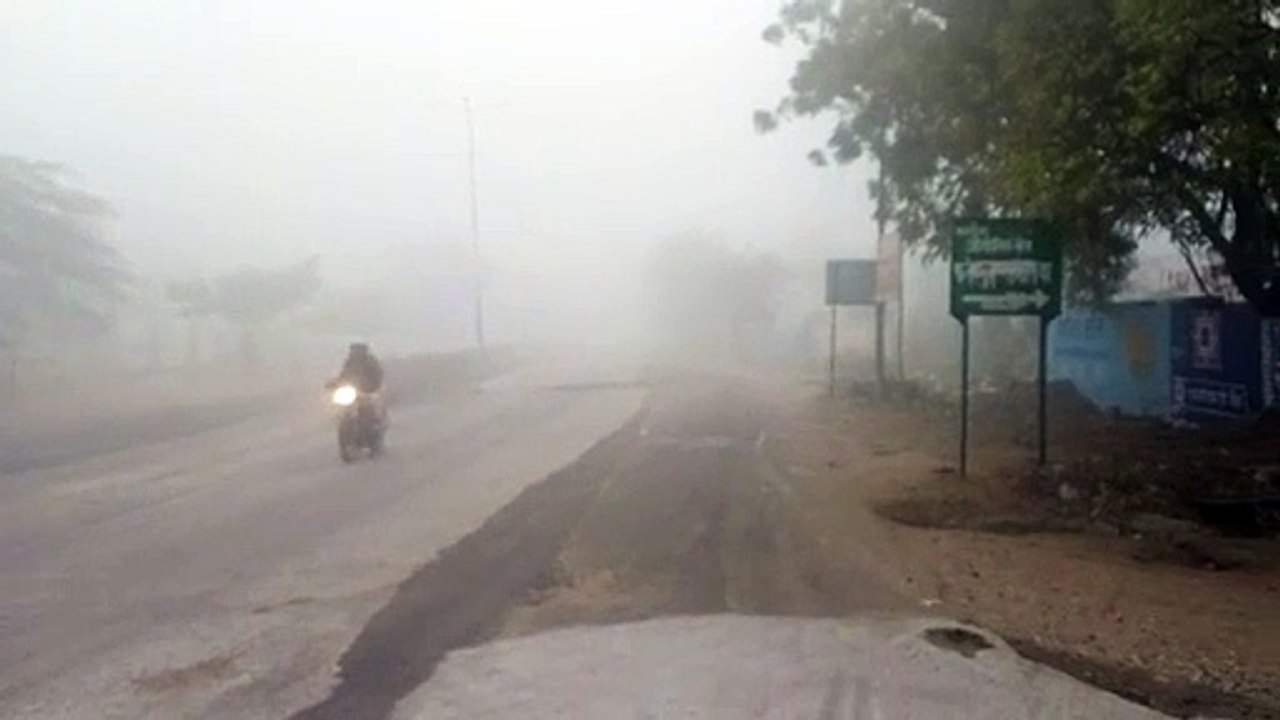 घने कोहरे व तेज सर्दी से जनजीवन अस्त-व्यस्त